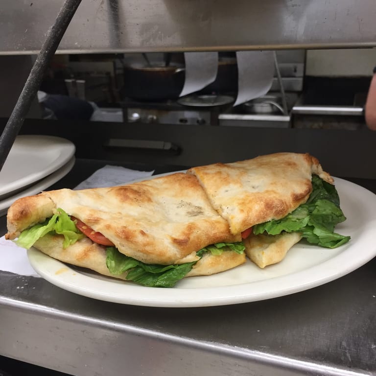 Delicious Chicken Sandwiches: A Must-Try!